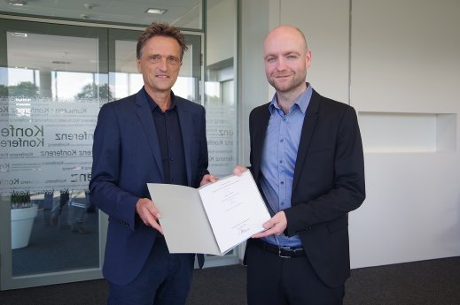 PM-2022-09-06-Mario Theers-Stiftungsprofessur-Agrartechnik-HSOS-1.jpg