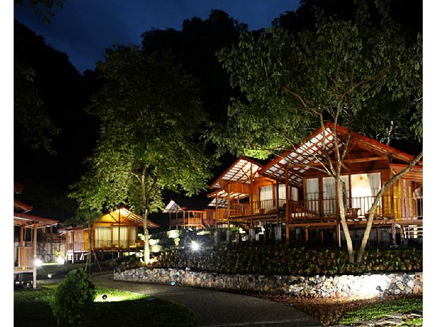Lodge Myanmar.jpg