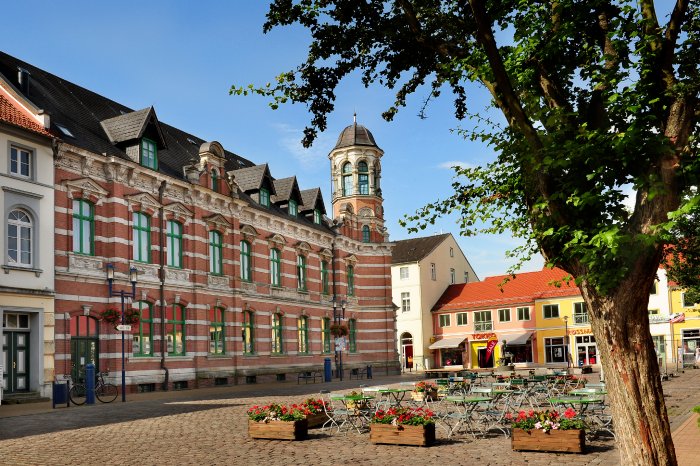 Zum-Kaiserlichen-Postamt_-Markt-Foto_FrÃ¶hlich.jpg