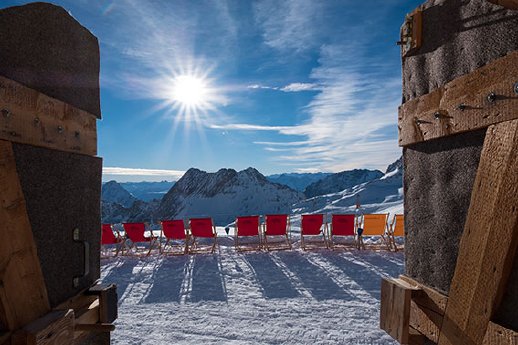 Iglu-Dorf_Zugspitze.jpg