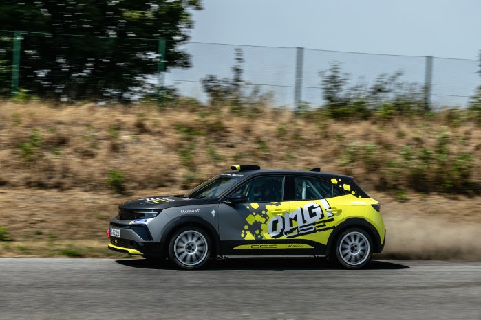 formel-e-trifft-elektro-rallye-sophia-floersch-startet-im-adac-opel-gse-rally-cup (7).JPG