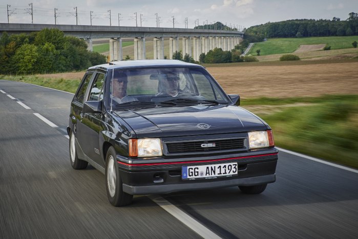 1988-Opel-Corsa-GSi-504890_0.jpg