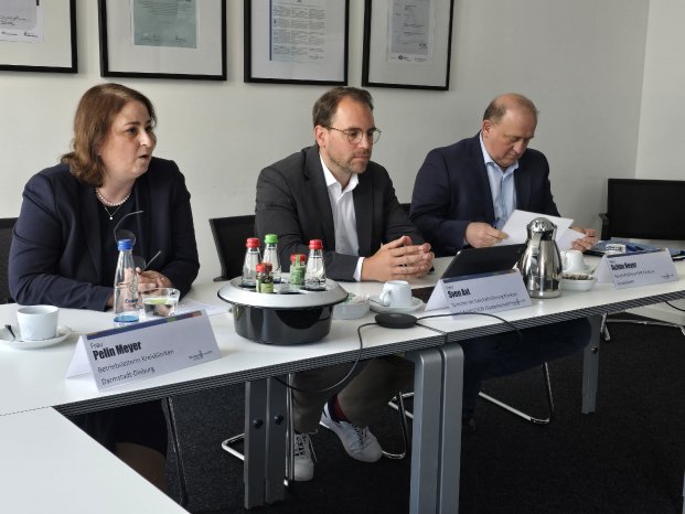 Bild Pressekonferenz.jpg