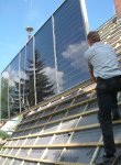 Mit der konsequenten Nutzung der Sonnenkraft hat das Dachdeckerhandwerk bereits vor über 50 Jahren begonnen und zählt damit zu den weltweiten „Solar-Pionieren“.