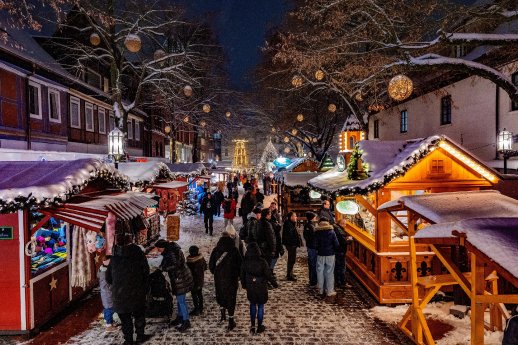 Stade Weihnachtsmarkt Pferdemarkt Schnee Winter_STADE Marketing_Elsen (1).jpg