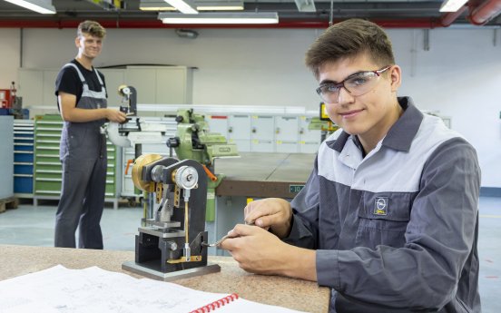 StartinsBerufslebenOpelbernimmtmehrals100Auszubildende (2).JPG