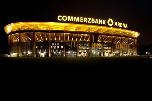 Commerzbank-Arena bei Nacht_24.jpg