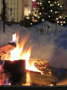 ebam Schnee mit Feuer Web.jpg