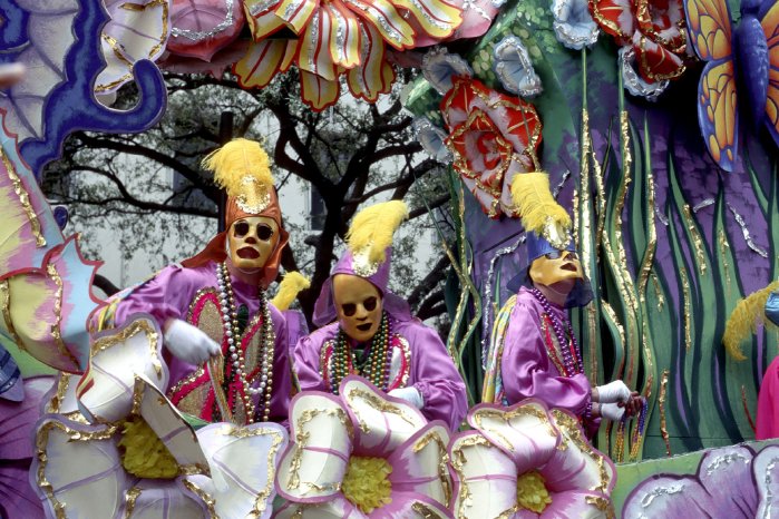 USA_NewOrleans_Louisiana_Mardi Gras float riders_credit NOCVB.jpg