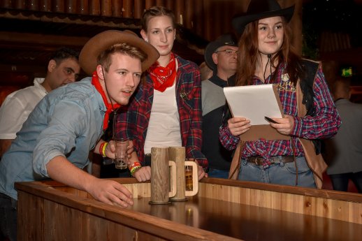 Weihnachtsfeiern im Wunderland Kalkar - Wild Wild West Party 2.jpg