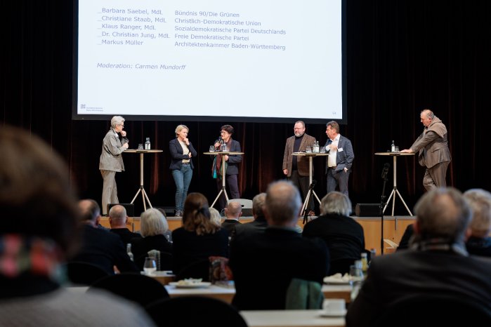 2_Podiumsdiskussion® AKBW  Jan Potente.JPG