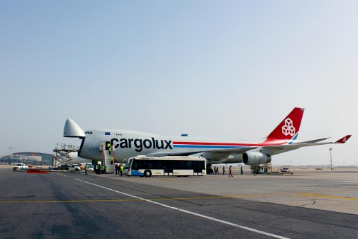 K1600_Oman Air-CargoLux.JPG