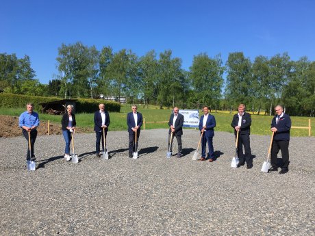 Fototermin_Rettungswache Herbstein_Spatenstich.jpg