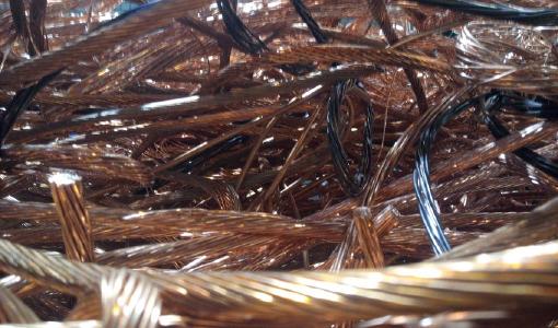Schrotthändler Velbert kauft ihre Schrott und Metall zu fairen Preisen