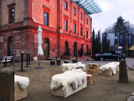 außenbereich-jagdschloss-platte(c)wicm-gmbh-anna-apitz (5).JPG