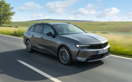 OpelAstraSportsTourer (2).jpg