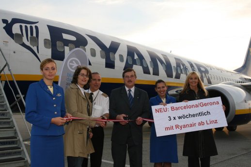Erstflug Ryanair Linz - Gerona 1.jpg