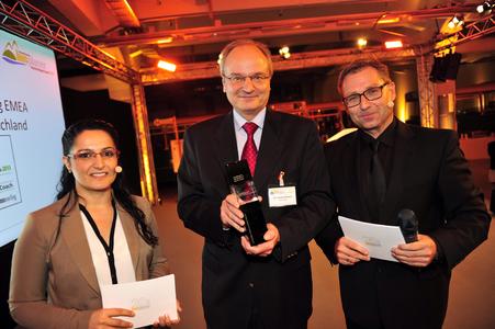 Den Preis nahm im Namen von Continental Dr. Frank Walloch, Leiter der Entwicklung EMEA am 20. November 2014 in München bei der feierlichen Preisverleihung im MVG Museum entgegen