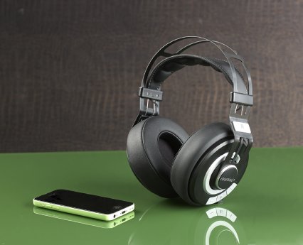 ZX-1571_5_auvisio_Over-Ear-HiFi-Headset_OHS-420_mit_Steuertasten_Bluetooth.jpg