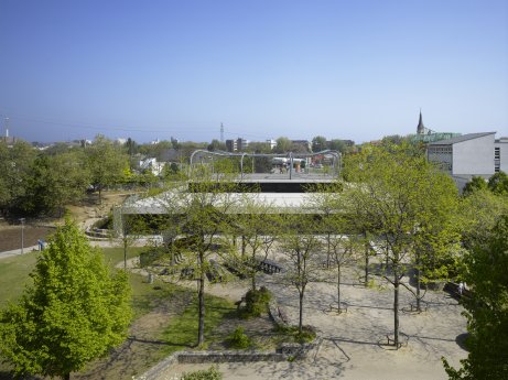 Die Turnhalle plus X ist Bestandteil des neugebauten Bürgerzentrums in Mannheim-Jungbusch.jpg