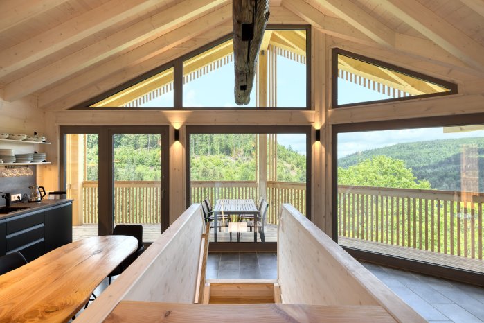 Bad Herrenalb_Nördlicher Schwarzwald_Deckhäuser Blick auf Terrasse_(c)_Vihara Familienstiftung_N.jpg