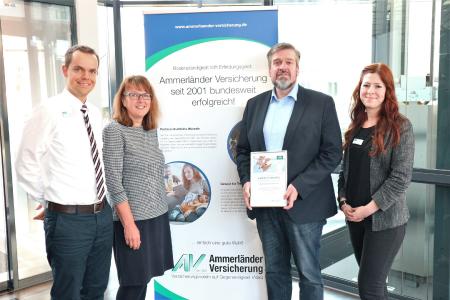 Im Bild (v.li.): Tim Schäffer (AOK-Firmenkundenberater), Anja Keppner (BGM-Steuerkreis Ammerländer Versicherung), Axel Eilers (Vorstandsvorsitzender Ammerländer Versicherung), Ilka Holtermann (BGM-Beraterin der AOK Niedersachsen)