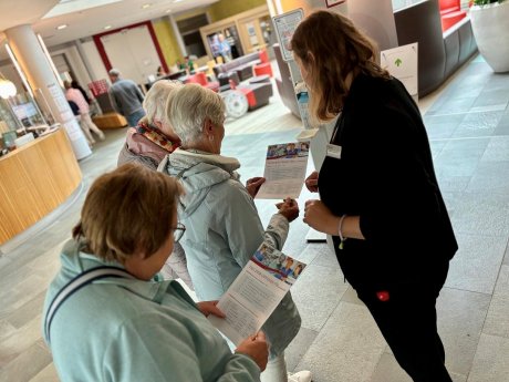 Beim Tag der offenen Tür in der Raphaelsklinik wurde Besuchenden ein vielfältiges Programm .jpg