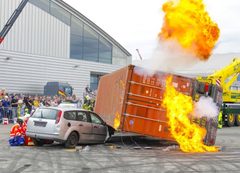 rettungskette_bilder-messe-karlsruhe-juergen-roesner-(6).jpg