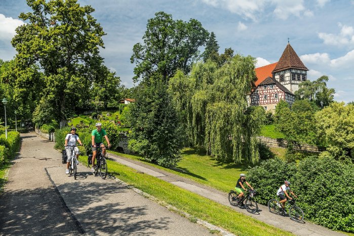 17_10_Foto Pressemitteilung Stromberg-Murrtal-Radweg_komp..jpg