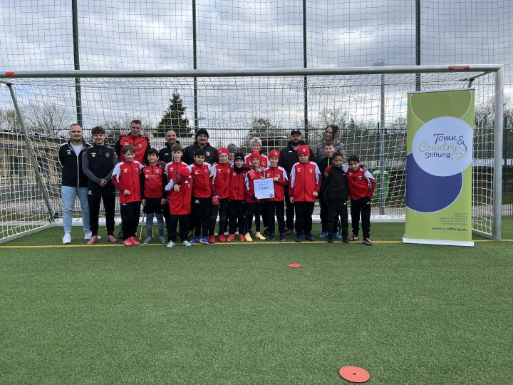 Sport, Lernen und Gemeinschaft: 1.000 € für Feriencamp des FC Union Erfurt e. V.