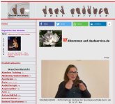 Maral gebärdet die Einladung in DGS.