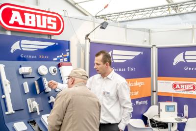 Information und Beratung stehen im Vordergrund der Messe. Foto: © Torsten Stapel
