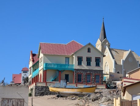 luederitz-mit-felsenkirche.jpg
