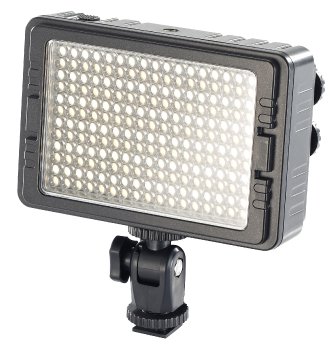 PX-8853_3_Somikon_Foto-_und_Videoleuchte_FVL-720.d_mit_204_LEDs_3.200_-_5.500_K.jpg