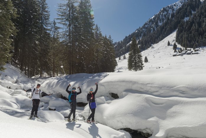 Schneeschuhe Schneeschuhwandern Schönangeralm  Wildschönau  FG Timeshot Rechte Wildschönau Touri.jpg