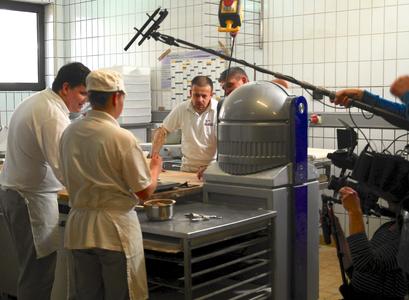 Action in der Backstube: Zwei ZDF-Teams drehten in der Wurmlinger Bäckerei