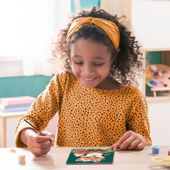 Ravensburger CreArt Blumiger Fuchs Mädchen beim Malen.jpg