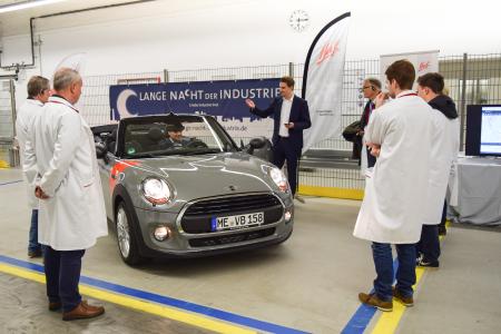 In der „Langen Nacht der Industrie“ zeigt Huf den Besuchern auch Konzeptfahrzeuge voller Innovationen.