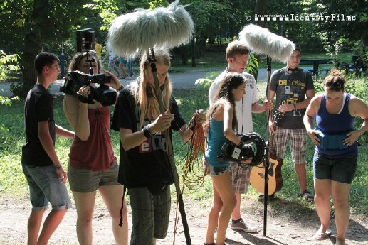 Foto - Jugendliche aus Stralsund und der Ukraine während der Dreharbeiten in Czernowitz 201.jpg