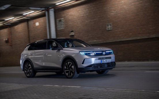 OpelprsentiertKI-gesttzteLichtkommunikationinautonomenFahrzeugen (7).jpg