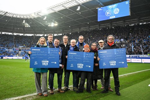 Spendenuebergabe_Stadionsingen_Karlsruhe2025_21022026_GES-Sportfoto.jpg