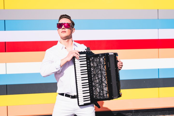 „Best of Piazzolla“ mit Akkordeon-Star Martynas Levickis