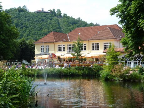 Kurpark mit Kurhaus.jpg