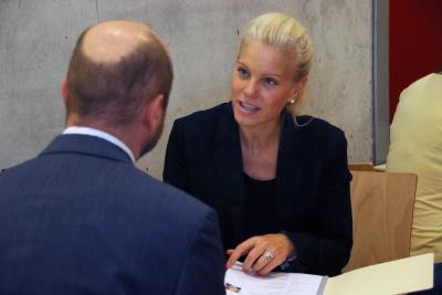 Beim Bewerbungsmappencheck prüften Experten unzählige Anschreiben und Lebensläufe der Messegäste, Foto: BARLAG