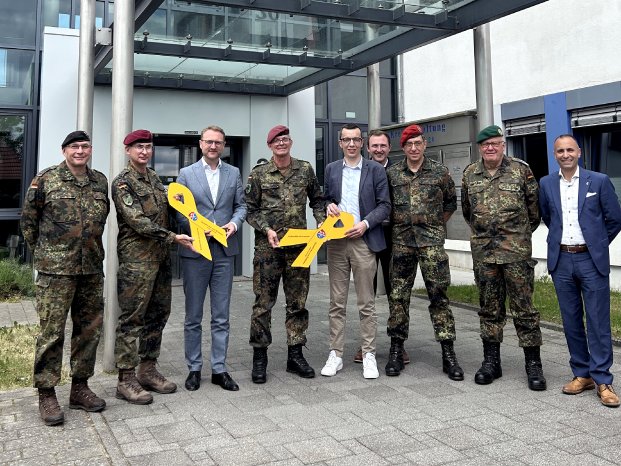 LR_EKB_Gelbe Schleife.jpg