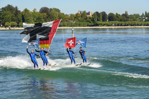 Konstanz-Kinderfest-Bodensee-Wasserski-Fahne-01_Copyright_MTK-Frank-Mueller.jpg