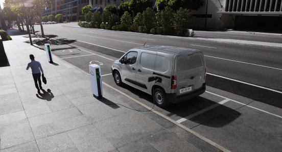 Der neue PEUGEOT e-Partner.png