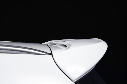 C-Klasse W205 Dachspoiler Detail 3.jpg