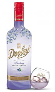 dooleys-blueberry-flasche-glaeser-180x300.png