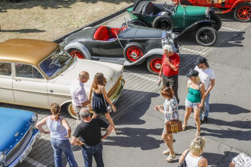 InnovationausTraditionOpelaufdemKlassikertreffenRsselsheim.jpg
